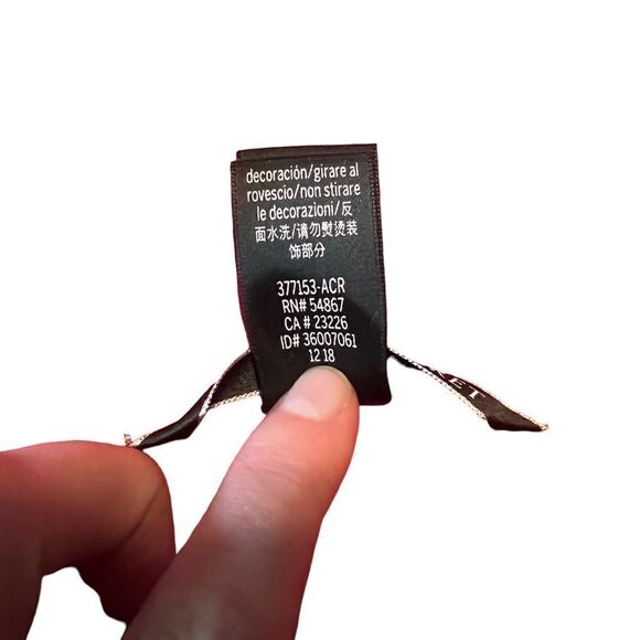 Victoria’s Secret red short sleeve robe - Picture 8 of 8